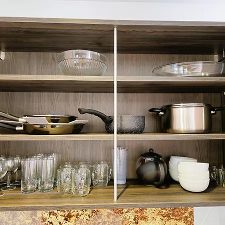 Mitrons - 1b 아파트