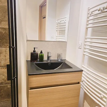 Mitrons - 1b 아파트 *