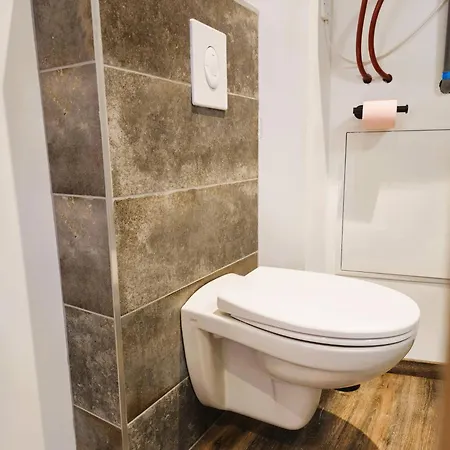 Mitrons - 1b 아파트 *